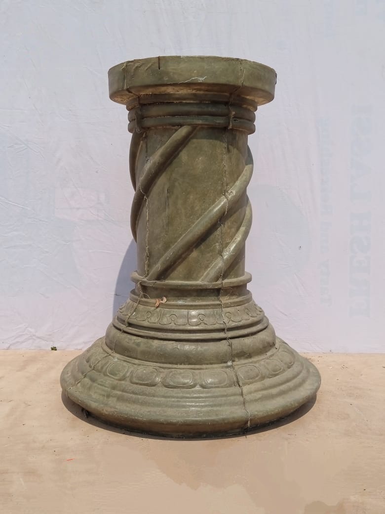 Modern pillar design